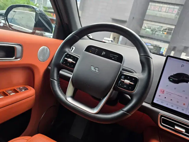 Li Auto Li Auto L7 2023 Max — Фото автомобиля 10