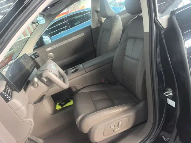 IM Motors LS6 — Фото автомобиля 6
