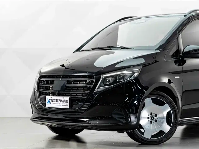 Mercedes-Benz V-Class — Фото автомобиля 3