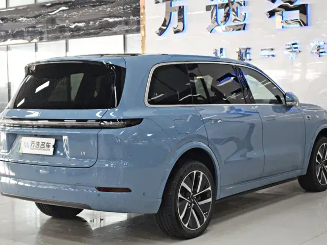 Li Auto L9 — Фото автомобиля 15
