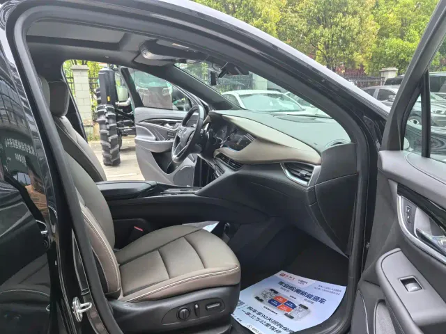 Buick Enclave — Фото автомобиля 19