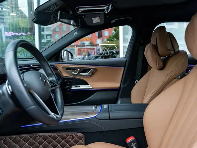 Mercedes-Benz E-Class — Фото автомобиля 10