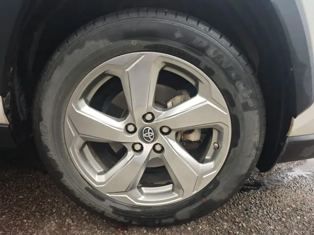Toyota RAV4 — Фото автомобиля 5