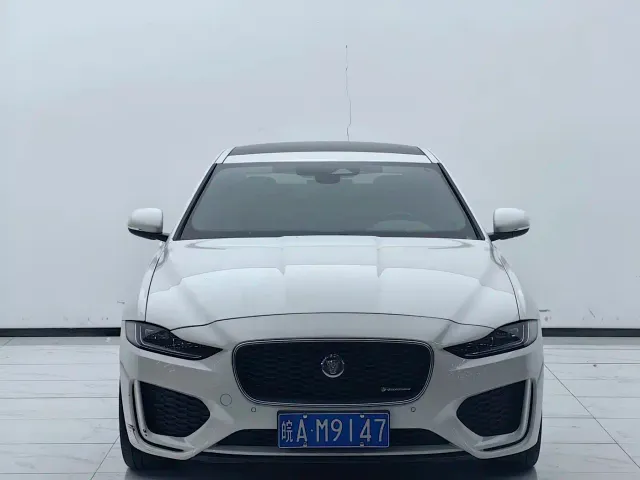 Jaguar XEL — Фото автомобиля 2