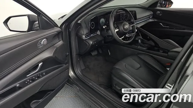 Hyundai Avante CN7 — Фото автомобиля 10