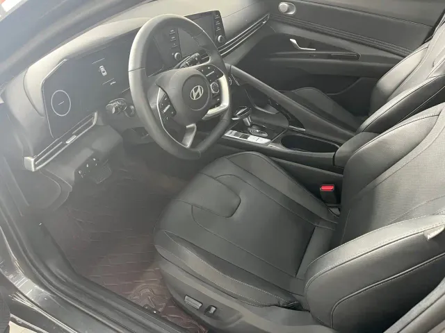 Hyundai Elantra — Фото автомобиля 7