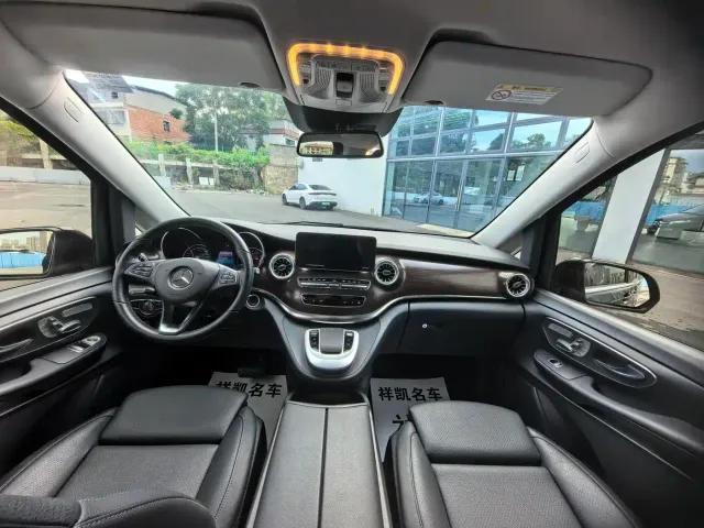 Mercedes-Benz V-Class — Фото автомобиля 9