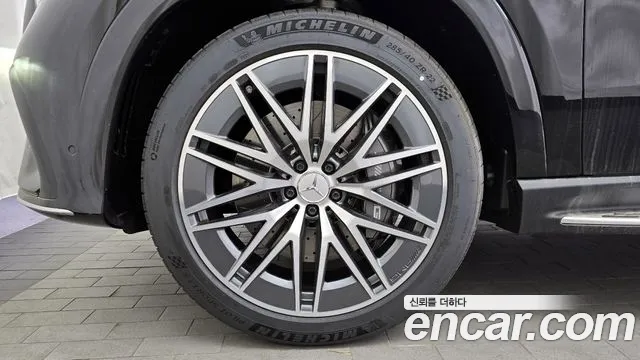Mercedes-Benz GLE-Class — Фото автомобиля 5