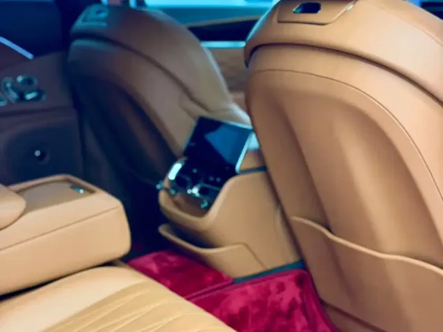 Bentley Flying Spur Plug-in Hybrid 2022 2.9T V6 Hybrid — Фото автомобиля 19