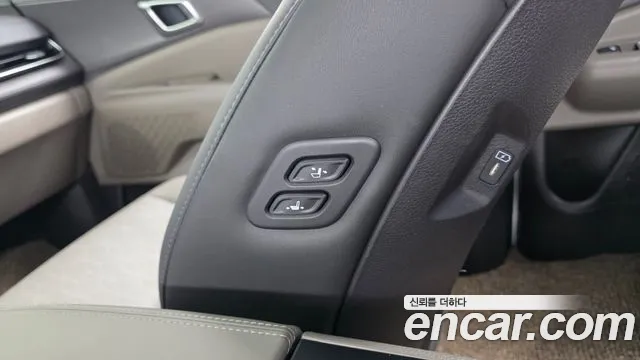Kia Carnival 4th Gen — Фото автомобиля 28