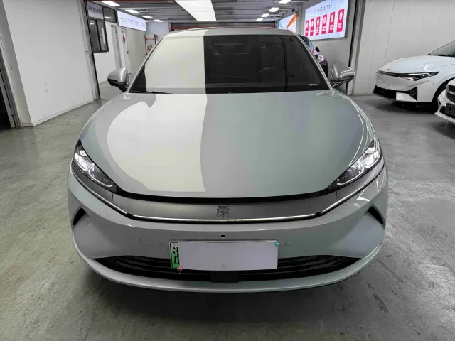 BYD Qin L — Фото автомобиля 2