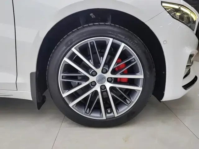 Geely Xingrui — Фото автомобиля 6