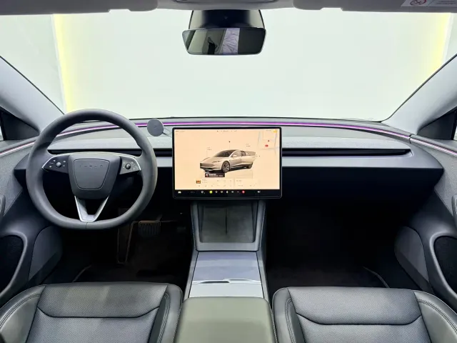 Tesla Model 3 — Фото автомобиля 7