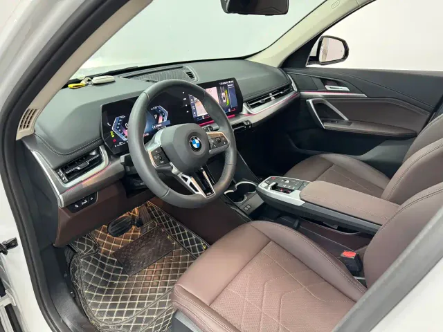 BMW X1 — Фото автомобиля 12