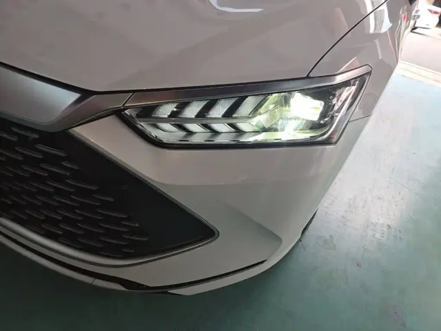 BYD Qin PLUS — Фото автомобиля 23