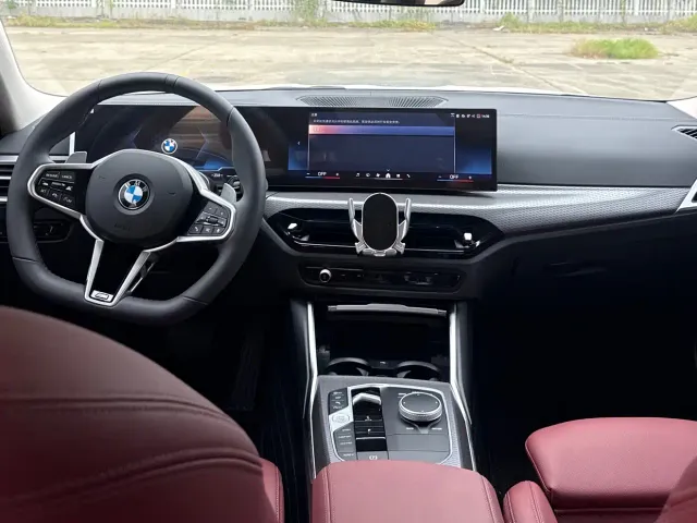 BMW 3 Series — Фото автомобиля 9