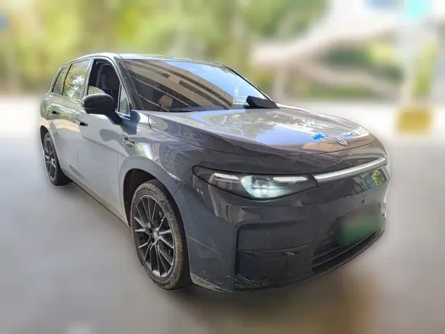 Leapmotor C10 — Фото автомобиля 24