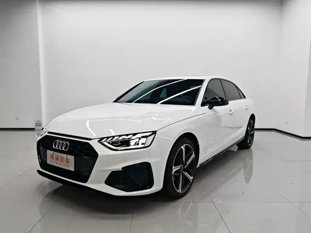 Фотография автомобиля — Audi A4L