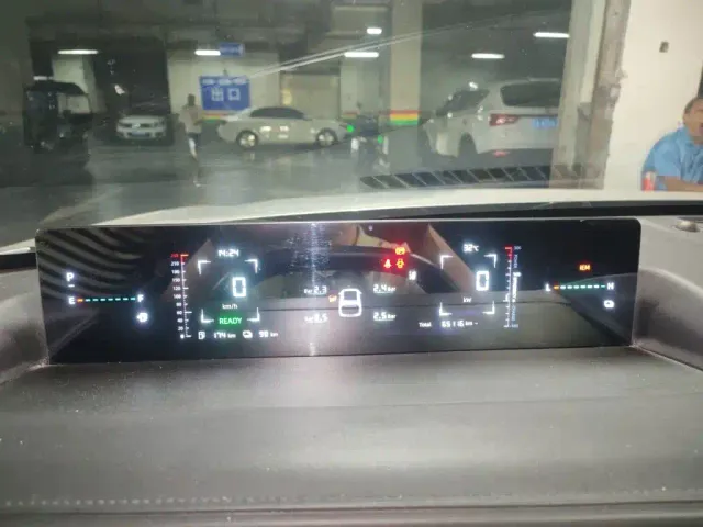 Changan Qiyuan A05 — Фото автомобиля 3