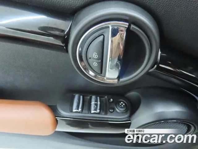 MINI Cooper Convertible — Фото автомобиля 12