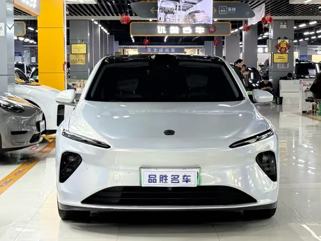 Nio ET7 — Фото автомобиля 2