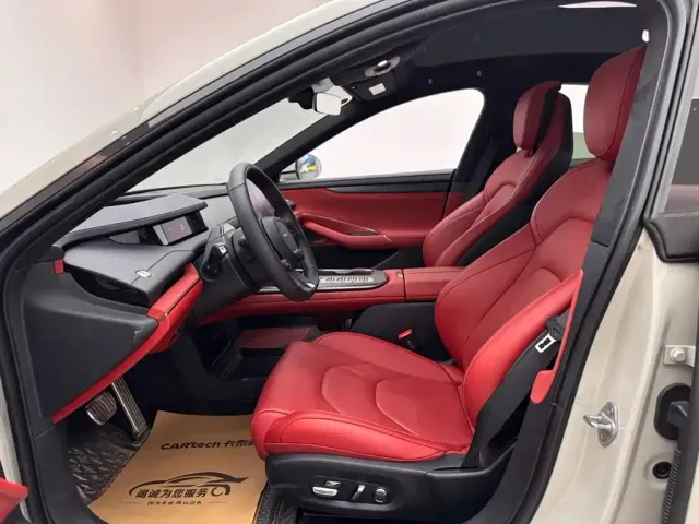 Xiaomi SU7 — Фото автомобиля 8