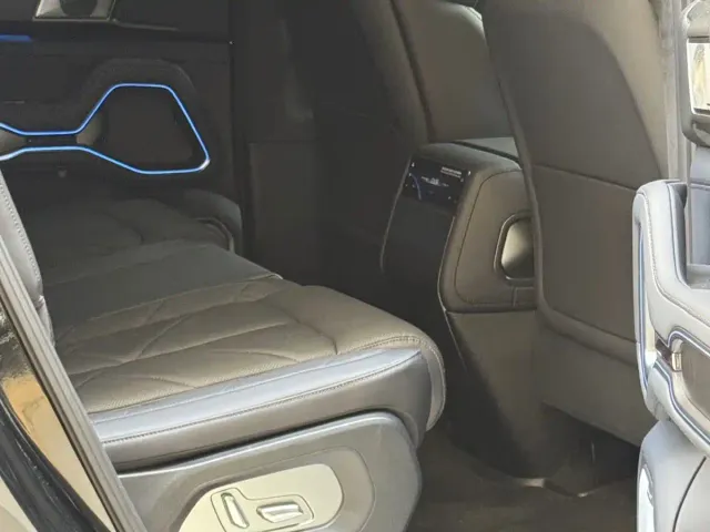 BYD FangChengBao Leopard 8 — Фото автомобиля 8