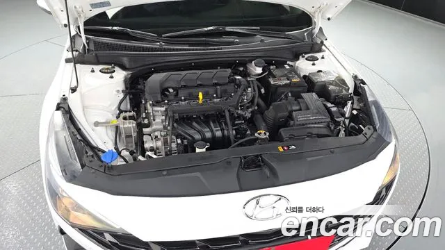 Hyundai Avante CN7 — Фото автомобиля 9