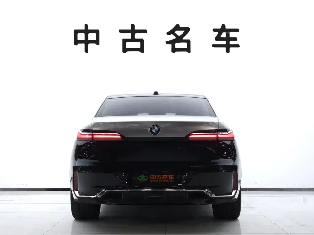 BMW 7 Series — Фото автомобиля 5