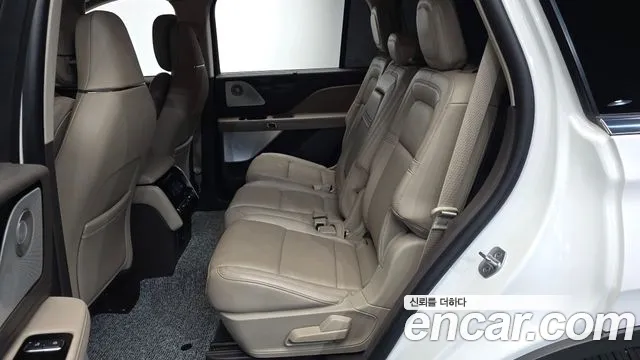 Lincoln Aviator 2nd Gen — Фото автомобиля 17