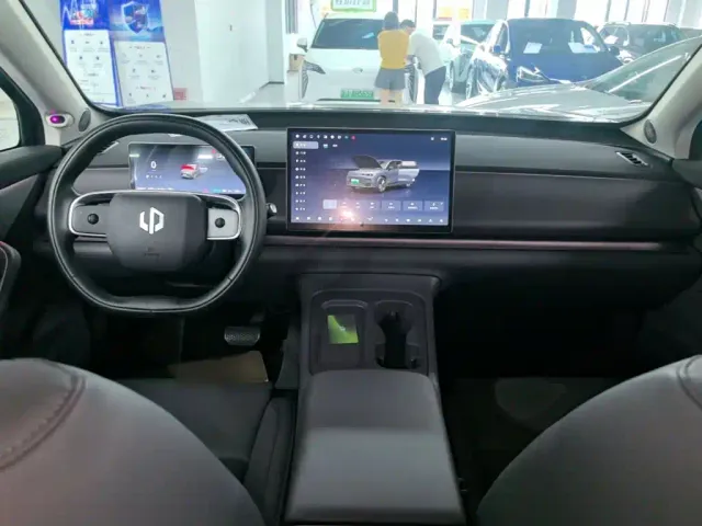 Leapmotor Leapmotor C16 2024 Extended Range 200 Premium Edition — Фото автомобиля 9
