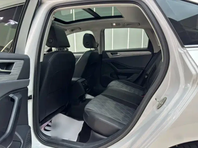 Volkswagen Sagitar — Фото автомобиля 12