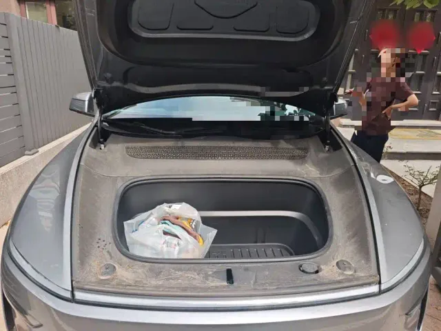 Tesla Model Y — Фото автомобиля 16