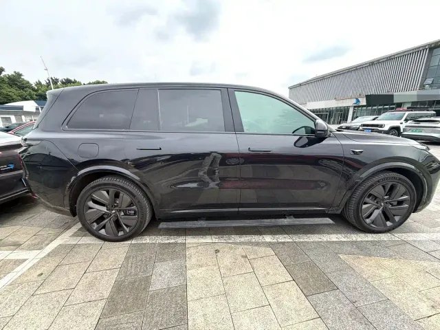 Li Auto L9 — Фото автомобиля 3