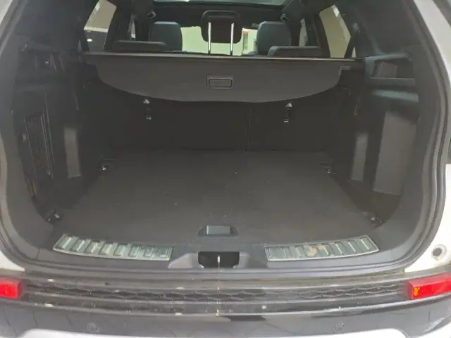 Land Rover Discovery Sport — Фото автомобиля 8
