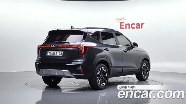 Kia Seltos — Фото автомобиля 2