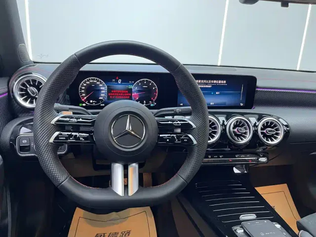 Mercedes-Benz A-Class — Фото автомобиля 25