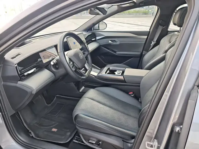 BYD Qin L — Фото автомобиля 18