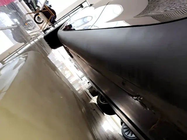Tesla Model Y — Фото автомобиля 21