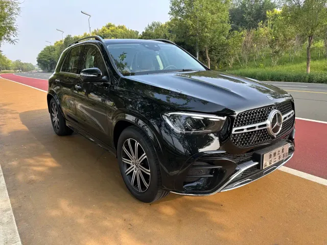 Mercedes-Benz GLE-Class — Фото автомобиля 3