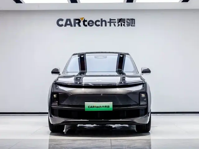 Li Auto L8 — Фото автомобиля 3