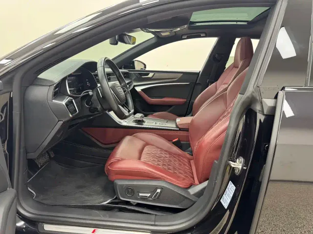 Audi A7L — Фото автомобиля 12