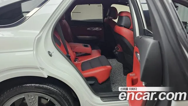 Genesis GV70 — Фото автомобиля 17
