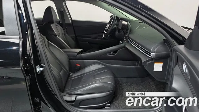 Hyundai Avante CN7 — Фото автомобиля 11