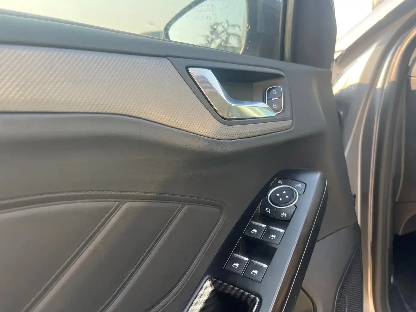 Ford Focus 2022 Sedan EcoBoost 180 Auto Speed Edition — Фото автомобиля 10