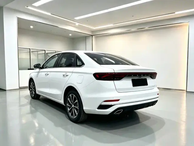 Geely Emgrand — Фото автомобиля 7