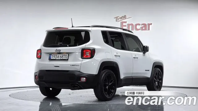 Jeep Renegade — Фото автомобиля 2