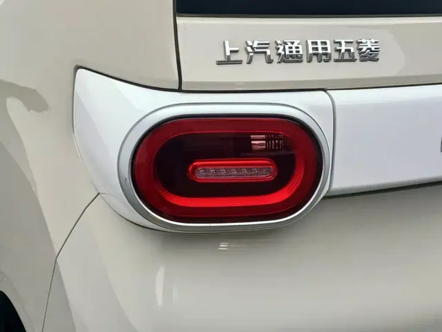 Wuling Hongguang Mini EV — Фото автомобиля 14