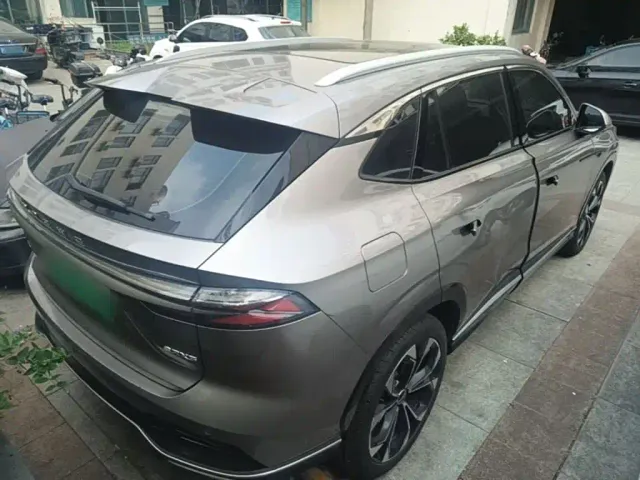 Roewe RX5 — Фото автомобиля 6