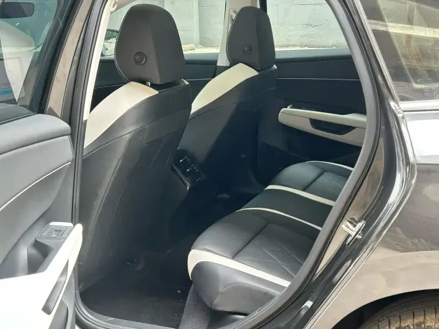 Volkswagen Sagitar — Фото автомобиля 5